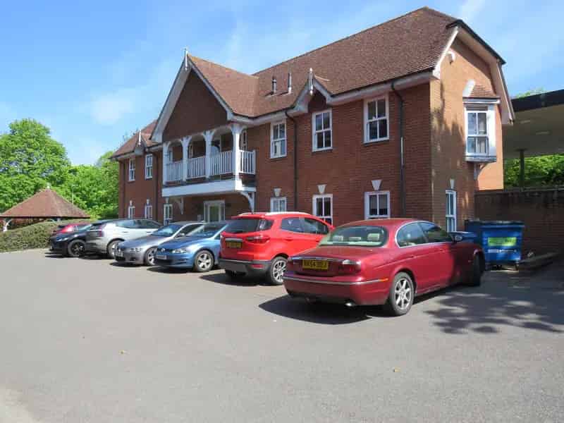 Commercial property For Sale , Station Hill, Ascot, England