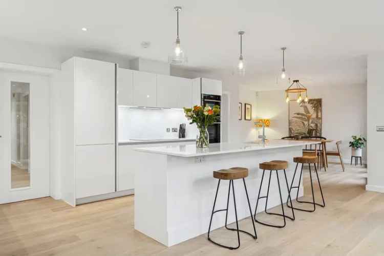 Stunning 4-Bedroom Energy Efficient Villa in Crieff