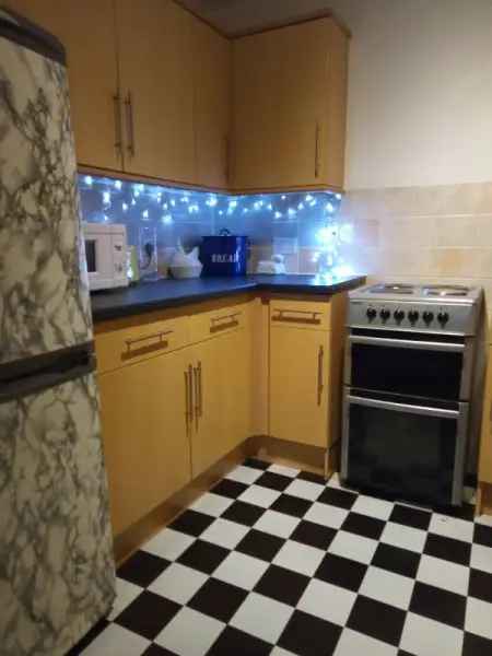 Flat For Rent in Bristol, England