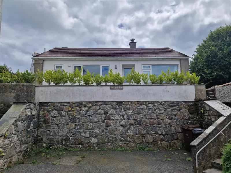 2 Bedroom Detached Bungalow To Rent