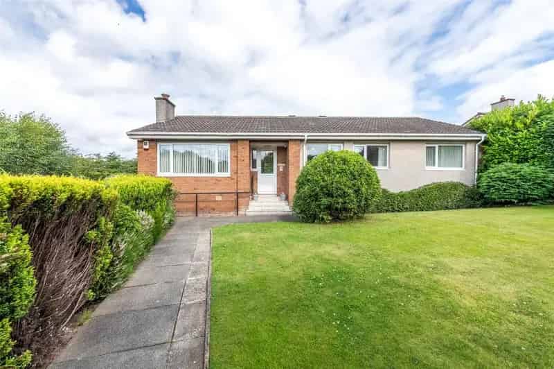 4 Bedroom Bungalow For Sale