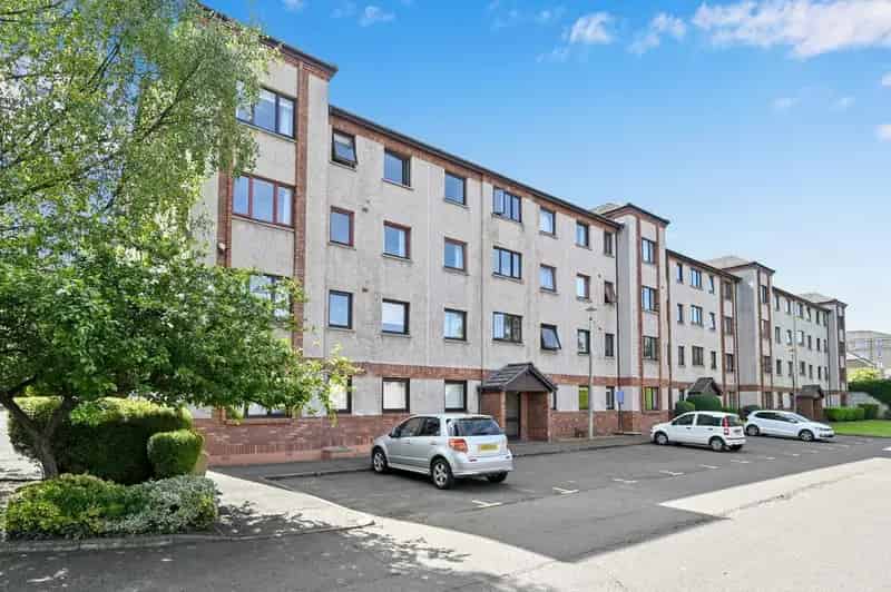 2 Bedroom Ground Floor Flat for Sale in Edinburgh