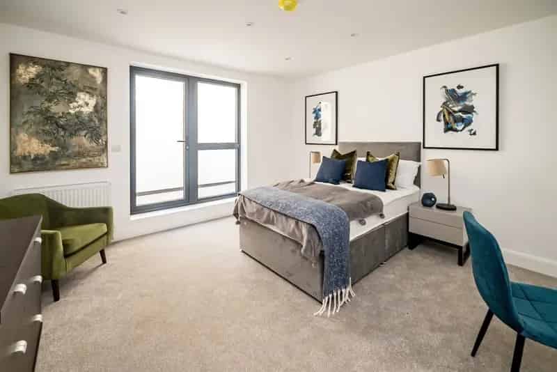 Luxury Apartments in Slough - Modern Amenities & Secure Building