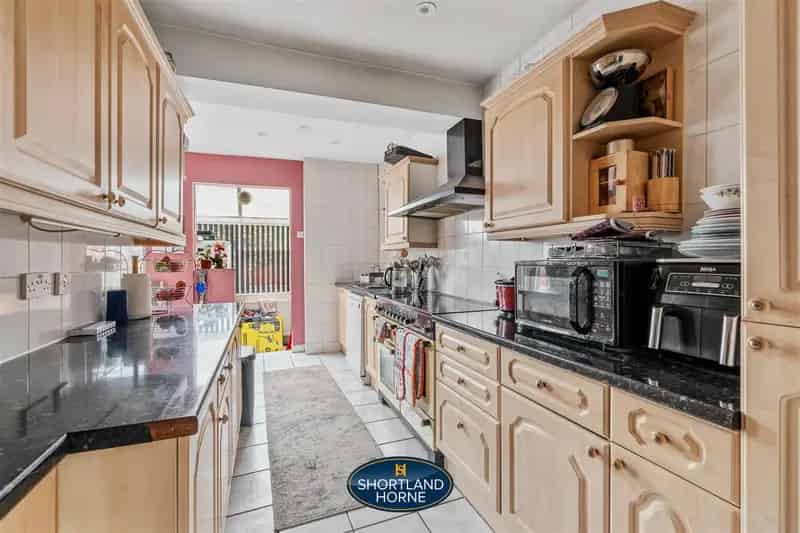 4 Bedroom Terraced House to Rent