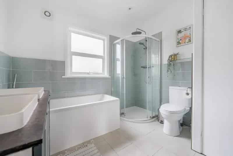 Two Double Bedroom Flat Near Tooting Broadway