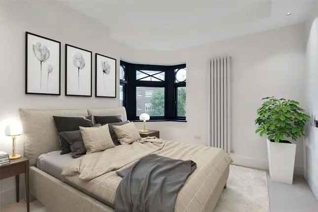 Flat to rent in St Edmund's Terrace, St John's Wood, London NW8