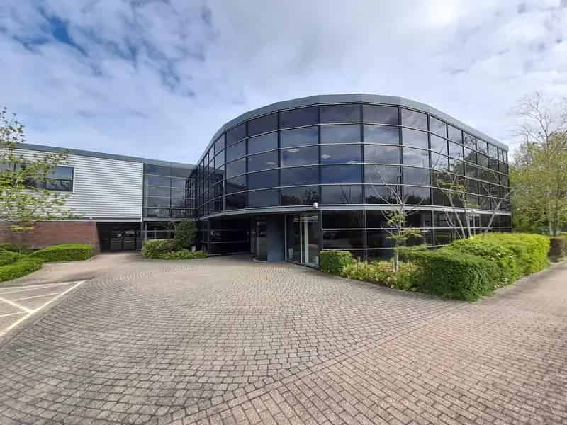 Basingstoke Office Space 8 Private Offices Parking Air Conditioning