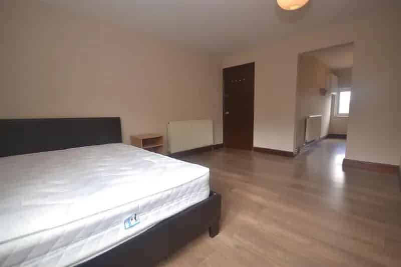 1 Bedroom Flat to Let - Available Immediately