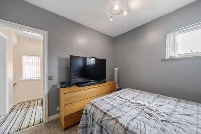 3 Bed Semi-Detached House for Sale