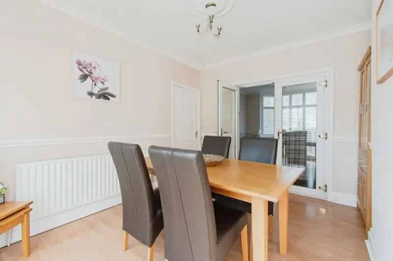3 Bedroom Semi Detached House Castleford WF10