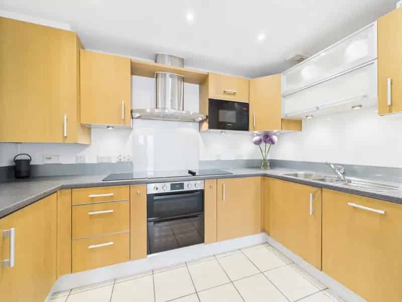 2 Bedroom Top Floor Apartment For Sale