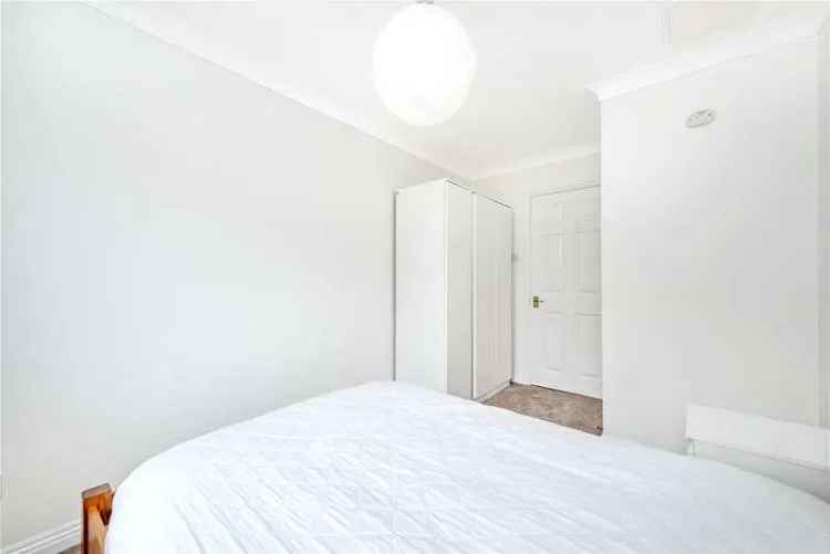 3 bed flat for sale