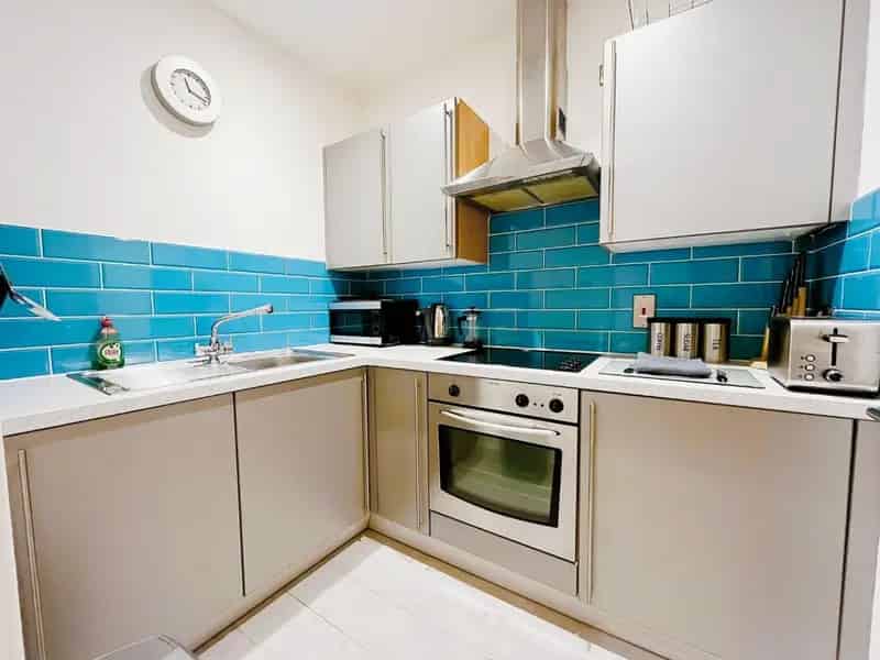 1 bedroom Flat
 To Let 
Total Size: 409 SQ FT