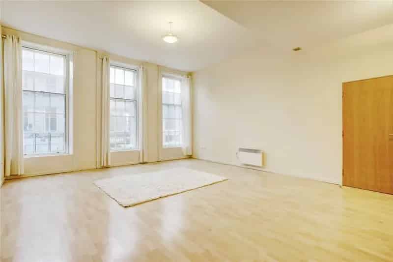 Luxury City Centre Apartment Grade II Listed 2 Beds 2 Baths