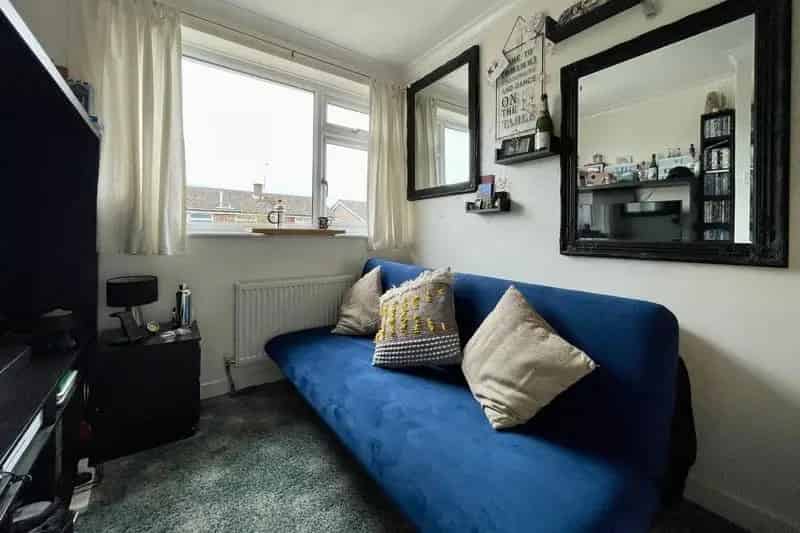 4 Bed Semi-Detached House for Sale Near Local Amenities