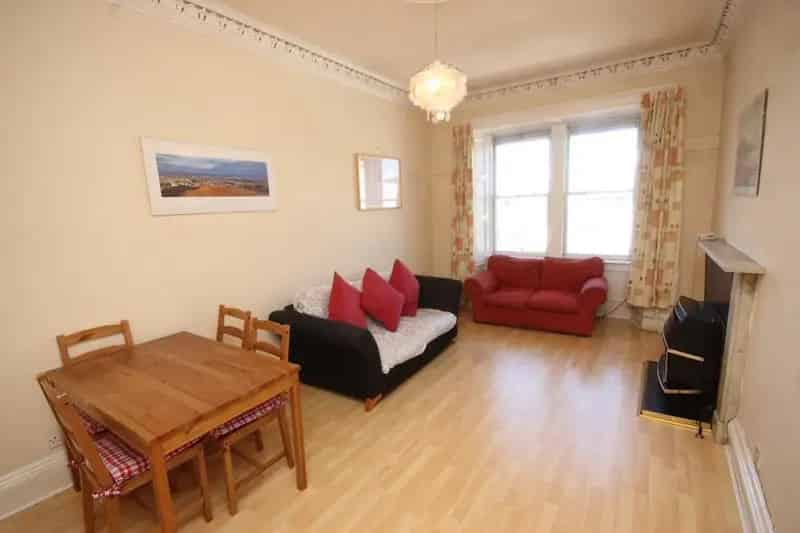 2 Bedroom Flat to Rent