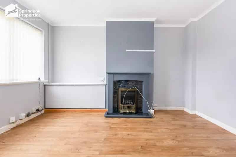 3 Bedroom Semi-Detached House For Sale in Quinton Birmingham