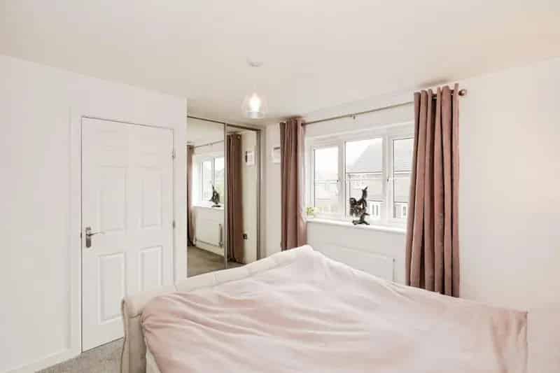 4 Bed Detached House for Sale