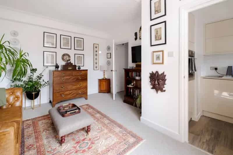 1 Bedroom Flat for Sale in Clifford's Inn, London