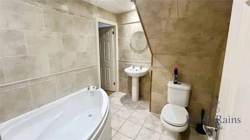 2 Bedroom Flat to Rent Greenside Tyne and Wear NE40