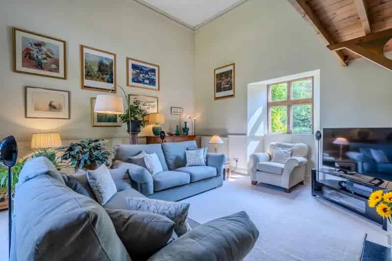 4 Bedroom Semi-Detached Period House Crostwight