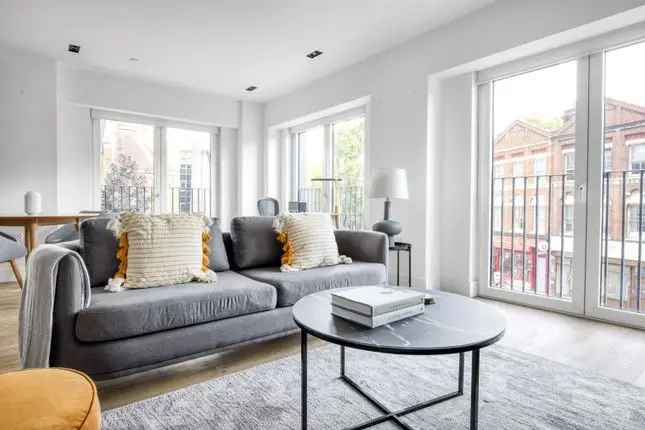 Vauxhall Flat for Rent London SW8 Custom Pricing