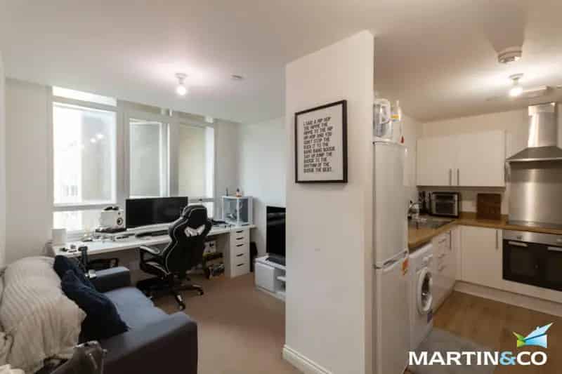 1 Bedroom Furnished Apartment near Colmore Row Birmingham