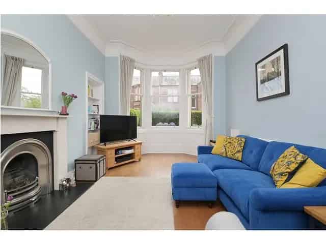 2 Bedroom Flat for Sale in Trinity