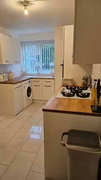 Ground Floor Flat with Communal Garden Access