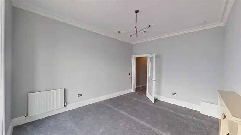 3 Bedroom Flat to Rent in Edinburgh