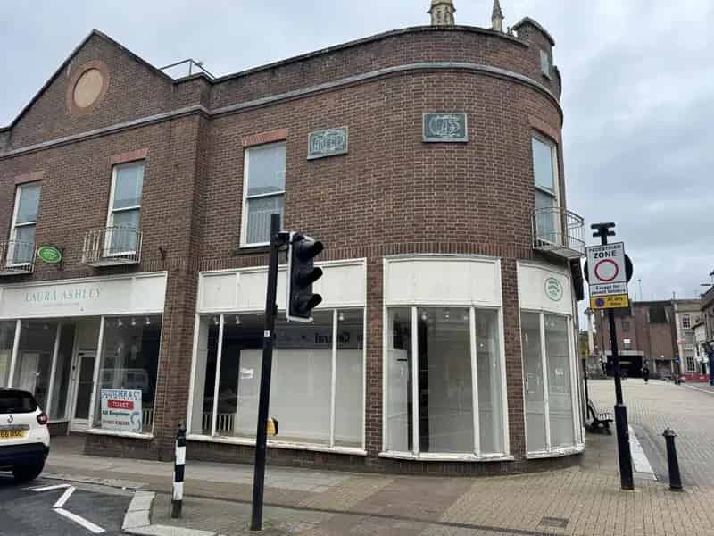 Grade II Listed Retail Premises in Newport Town Centre