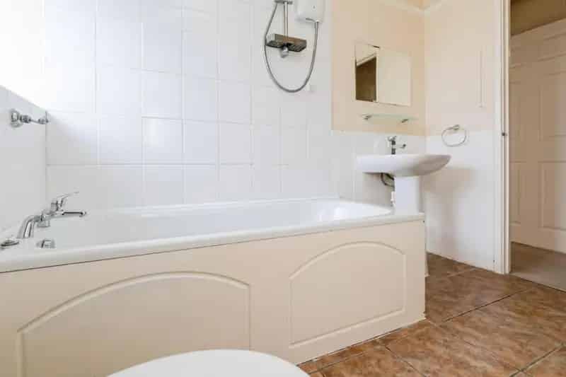 2 Bed House for Sale No Upward Chain Great First Home or Investment