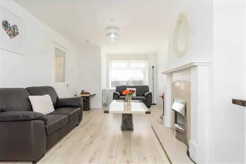 2 Bed House Ferniehill Edinburgh - Modern Terrace with Conservatory