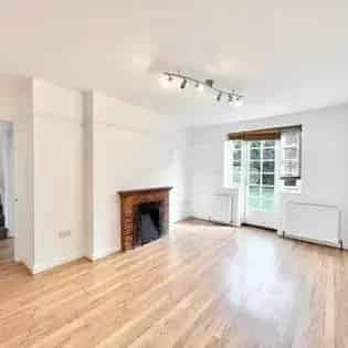 3 rooms house of 115 m² in London