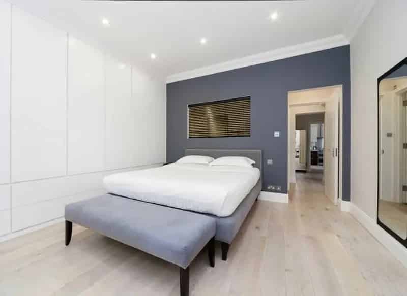 Triple Aspect 2 Bed 2 Bath Apartment Elm Park Gardens Steam Room