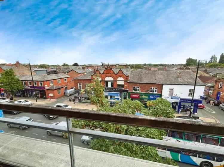 3 Bedroom Penthouse Apartment for Sale in Didsbury Manchester
