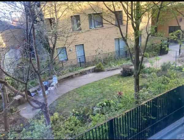 One Bedroom Flat Near Victoria Station