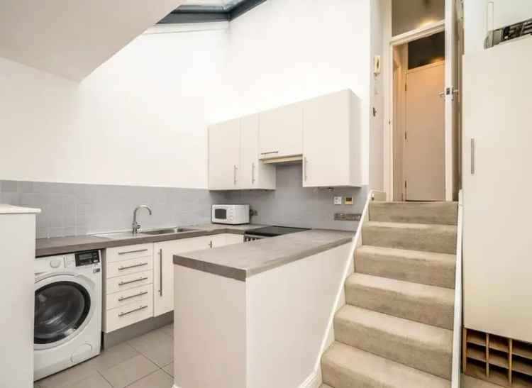 One Bedroom Period Conversion Weltje Road Hammersmith
