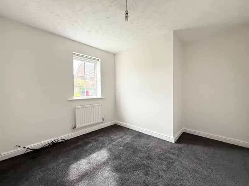 2 Bedroom Flat for Sale Greater Manchester M33