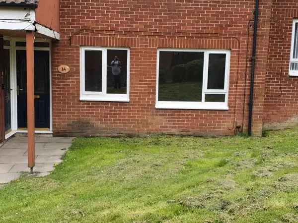 Flat For Rent in Chorley, England