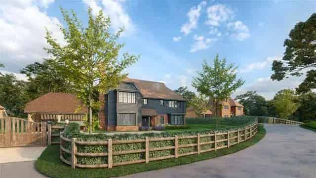 Luxury Barn-Style Home in Maresfield Park