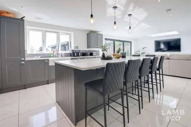 5 Bedroom House for Sale in Beaumont