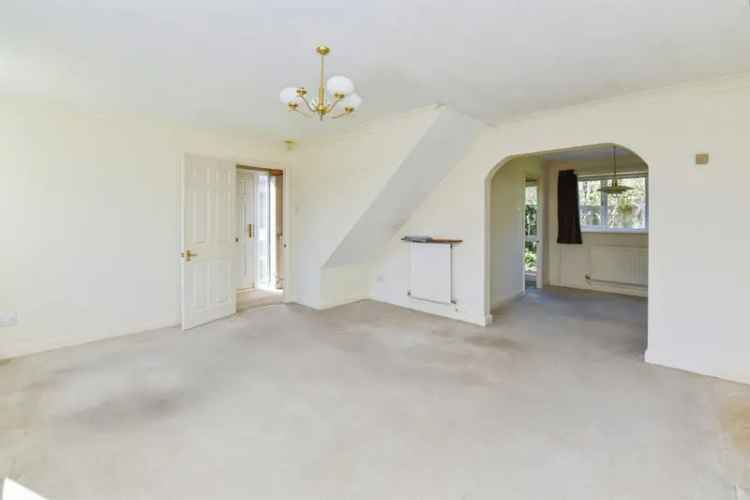 4 Bed Family Home with Double Garage and Gardens