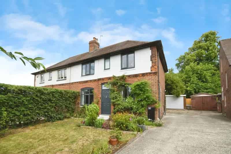 3 Bedroom Semi-Detached House For Sale