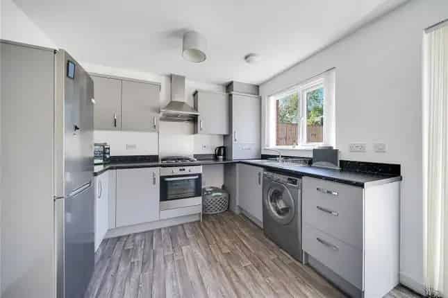 2 Bedroom Mid Terraced Villa for Sale in Glasgow