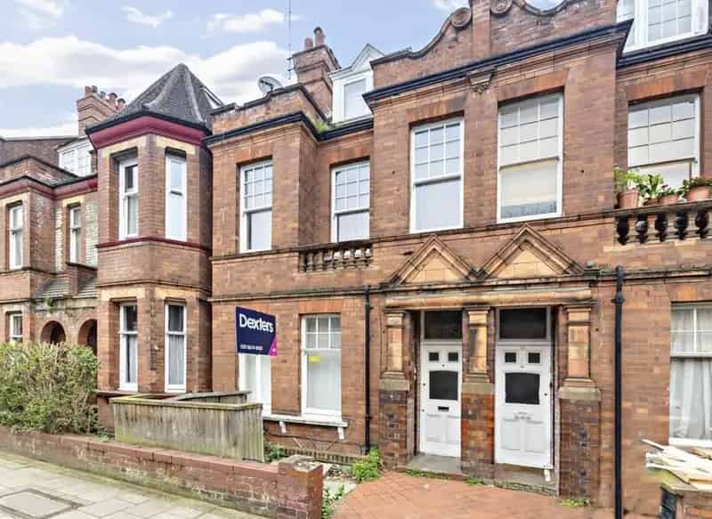 Spacious Streatham Hill Garden Flat Double Bedroom Modern Kitchen