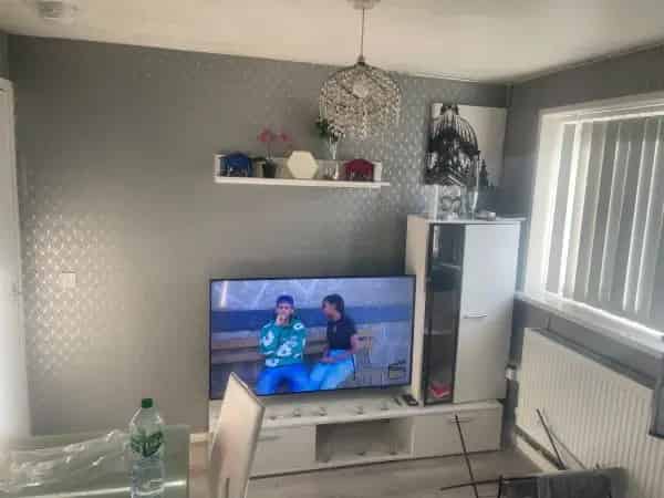 Fully Furnished House Near Hyde Park