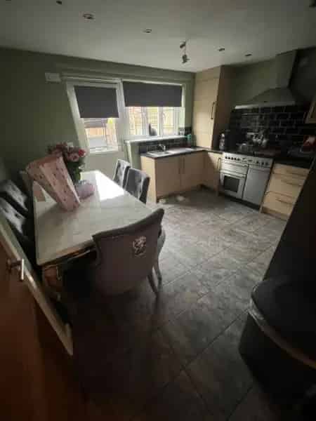 3 Bed House Near Schools and Amenities