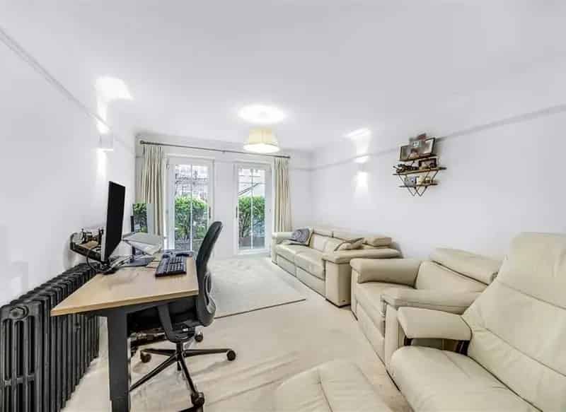 2 Bed 2 Bath Modern Apartment with Secure Parking and Outdoor Space