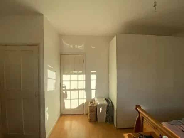 Newly Refurbished 2-Bedroom House Near Hammersmith Hospital